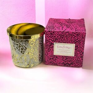 Lilly Pulitzer Medium 2 wick Soy blend Candle in Grapefruit Scent